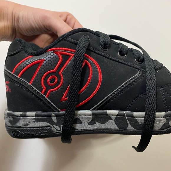 Kids Black and Red Heelys - Picture 2 of 4